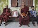monjes budistas